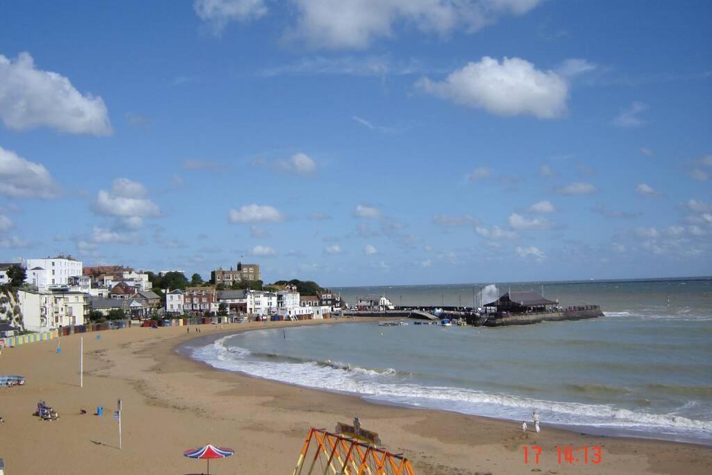 Smuggler'S Cottage Broadstairs Ngoại thất bức ảnh
