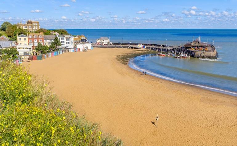 Smuggler'S Cottage Broadstairs Ngoại thất bức ảnh